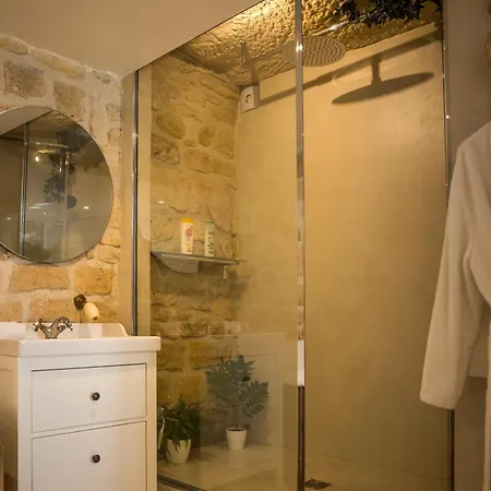 Chez Millouz - Triplex Semi-troglodyte